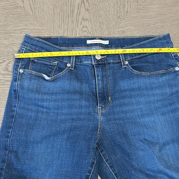 Levi’s Classic Bootcut - 14 - Medium Indigo - Picture 5 of 7
